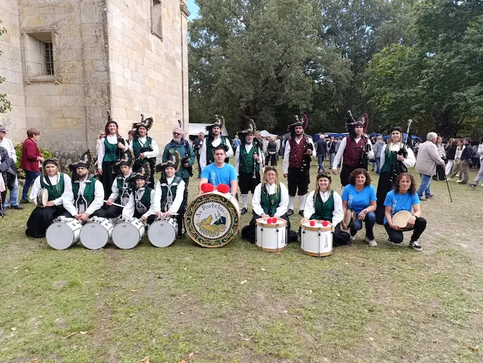 La Banda de Gaitas As Portelas en la Romería de la Tuiza